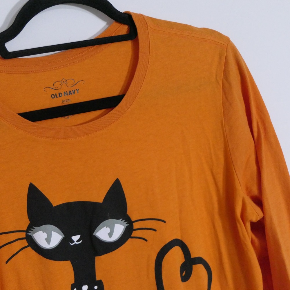 Old Navy Womens Shirt XL Orange Halloween Cat Graphic Long Sleeve Spooky Fun
